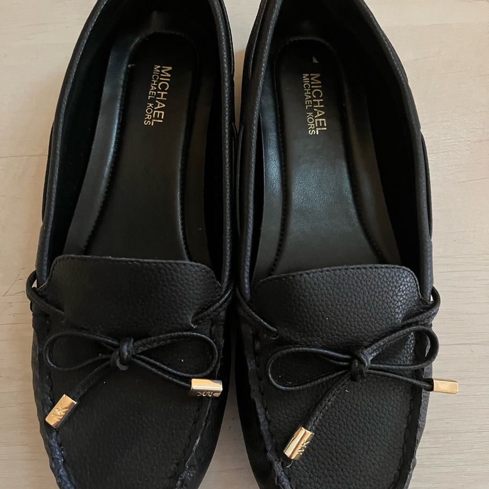 Dress shoes